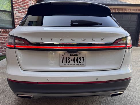 Used 2021 Lincoln Nautilus Reserve FWD image 15