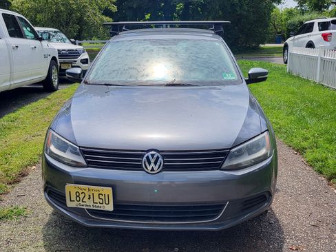 Used 2014 Volkswagen Jetta SE FWD image 1