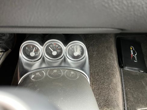 Used 2005 Chevrolet SSR Convertible Pickup 2D w/ Preferred Equipment Group image 16