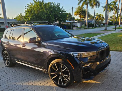 Used 2020 BMW X7 xDrive40i w/ M Sport Package image 15