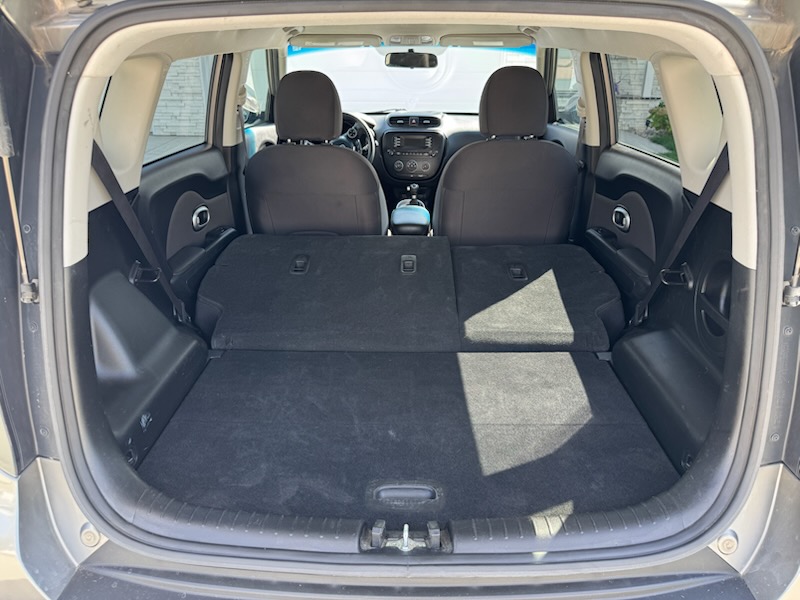 Used 2016 Kia Soul FWD image 12