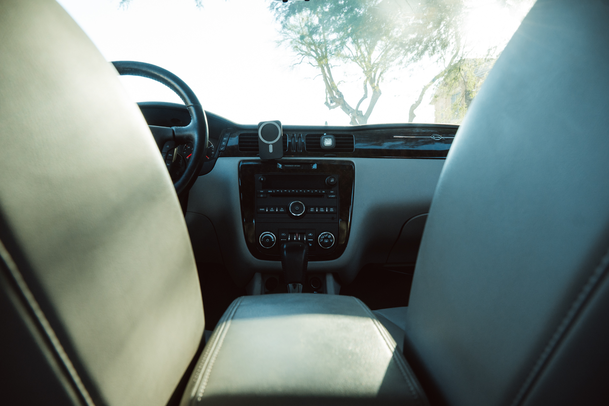 Used 2012 Chevrolet Impala LTZ FWD image 13