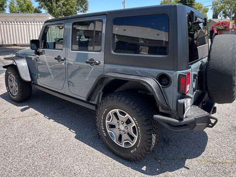 Used 2015 Jeep Wrangler Unlimited Rubicon AWD/4WD image 6