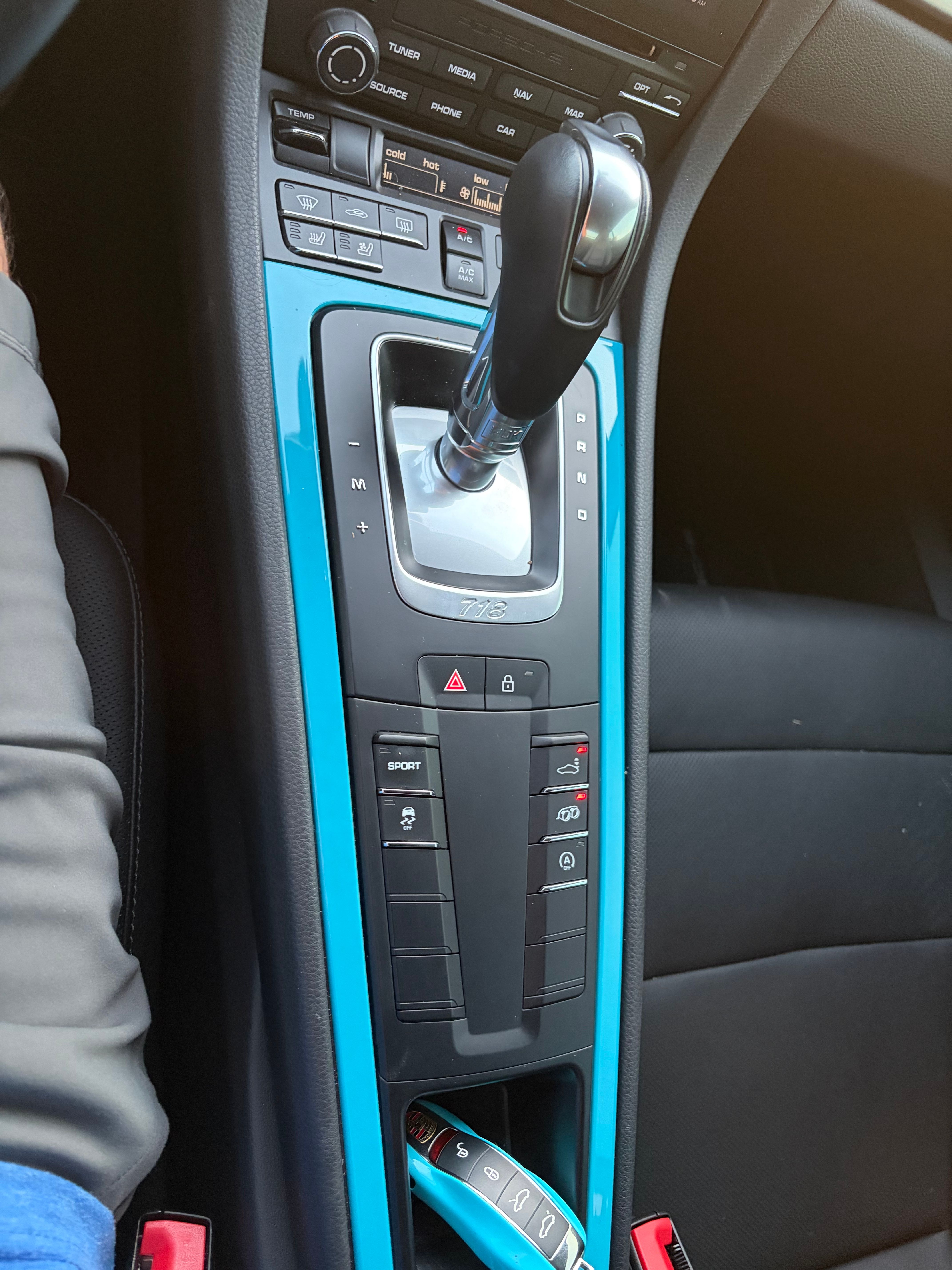 Used 2019 Porsche 718 Cayman RWD image 13