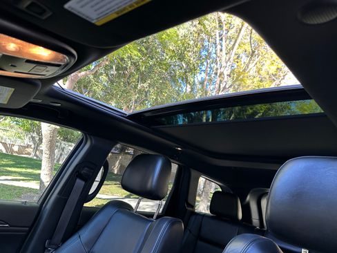 Used 2020 Jeep Grand Cherokee Limited w/ Luxury Group II image 16