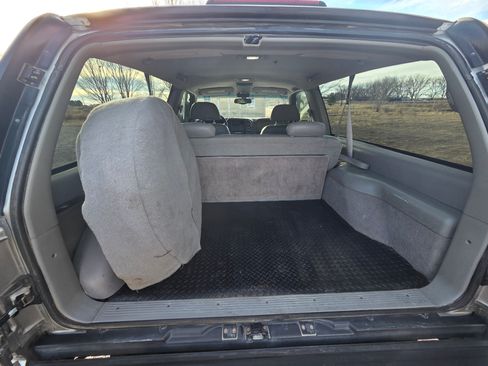 Used 1999 Chevrolet Tahoe 4WD 2-Door w/ Preferred Equipment Group image 6