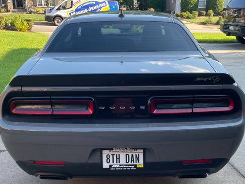 Used 2023 Dodge Challenger SRT Hellcat RWD image 5
