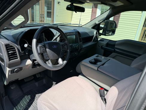 Used 2022 Ford F250 XL w/ STX Appearance Package AWD/4WD image 9