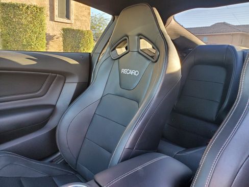 Used 2019 Ford Mustang Premium image 16