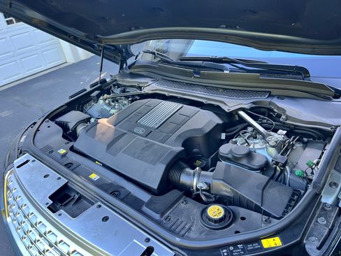 Used 2016 Land Rover Range Rover Supercharged AWD/4WD image 11
