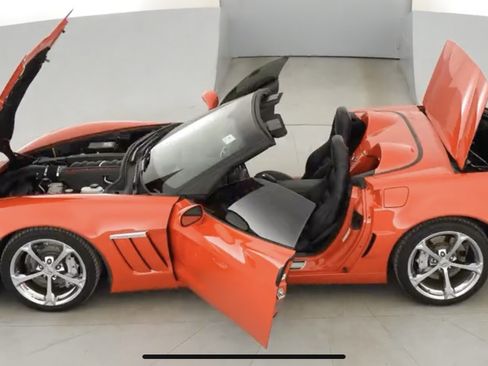 Used 2010 Chevrolet Corvette Grand Sport w/ Preferred Equipment Group image 13