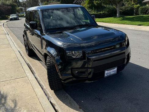 Used 2023 Land Rover Defender 110 image 6