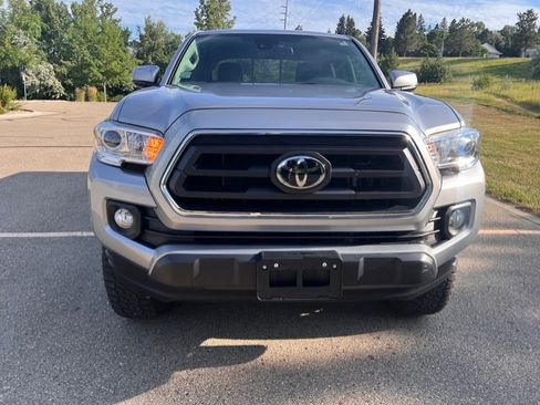 Used 2021 Toyota Tacoma SR5 w/ Technology Package AWD/4WD image 5