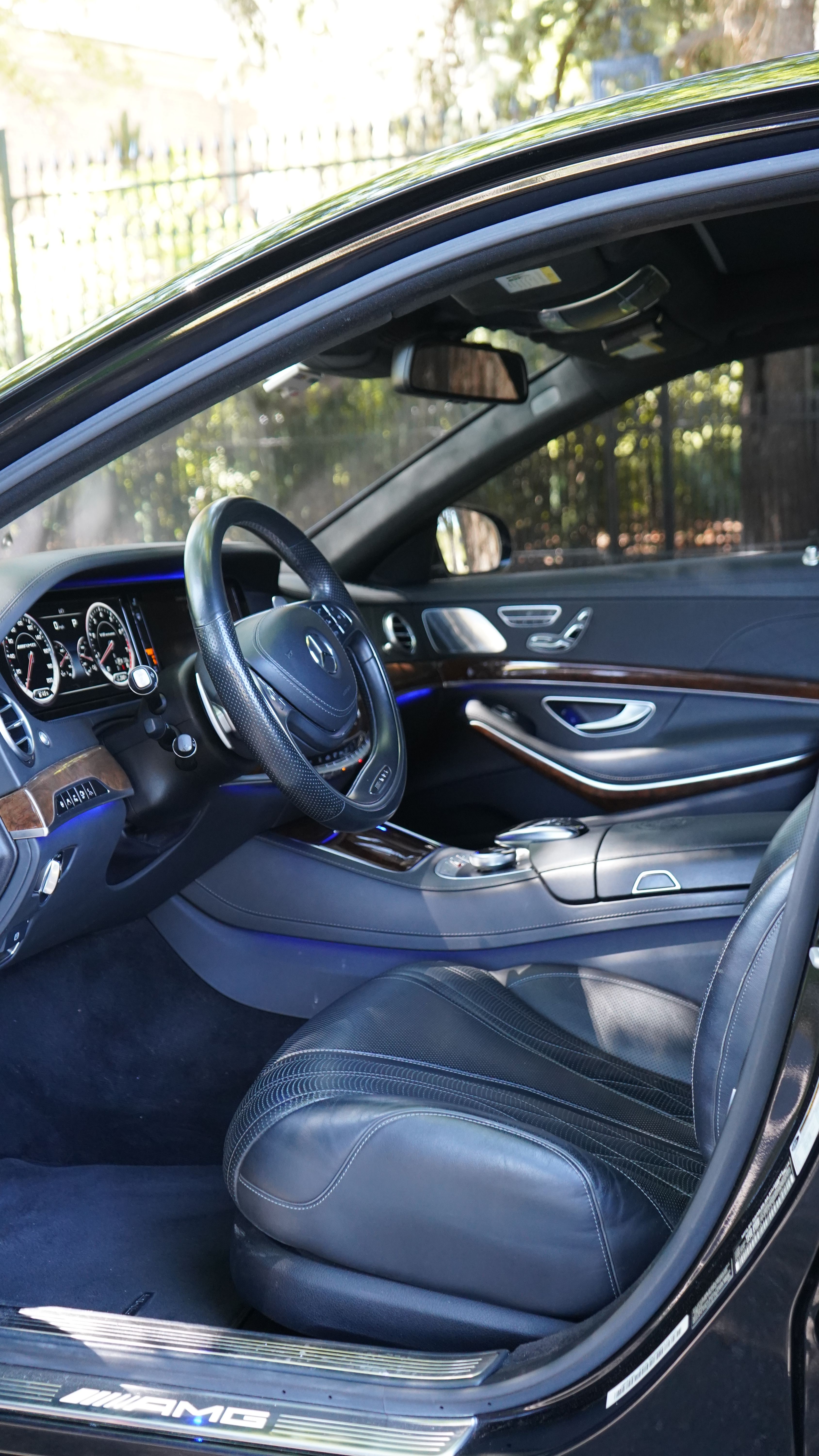Used 2015 Mercedes-Benz S 63 AMG 4MATIC Sedan image 23