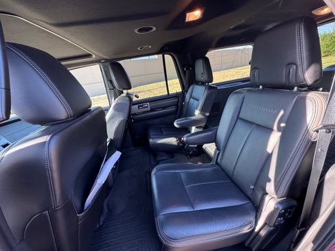 Used 2015 Ford Expedition Platinum AWD/4WD image 9