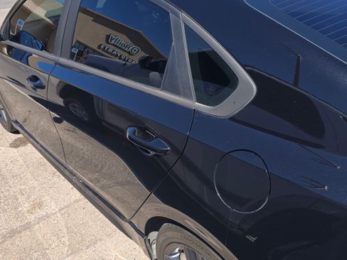 Used 2021 Kia Forte GT-Line w/ GT-Line Premium Package image 2