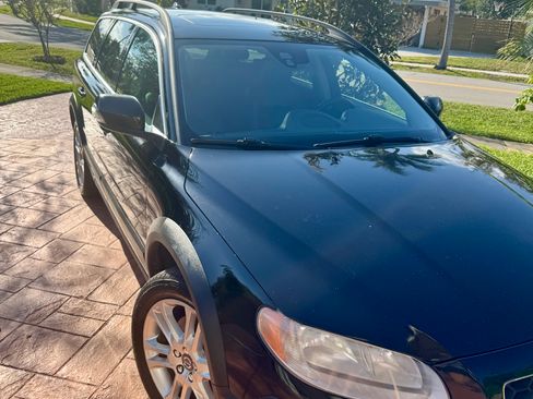 Used 2016 Volvo XC70 T5 Premier image 4