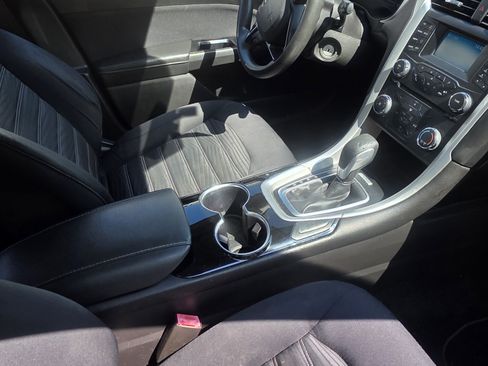 Used 2016 Ford Fusion SE image 10