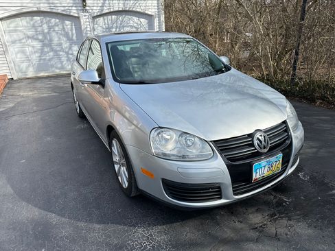 Used 2010 Volkswagen Jetta Wolfsburg Edition image 6