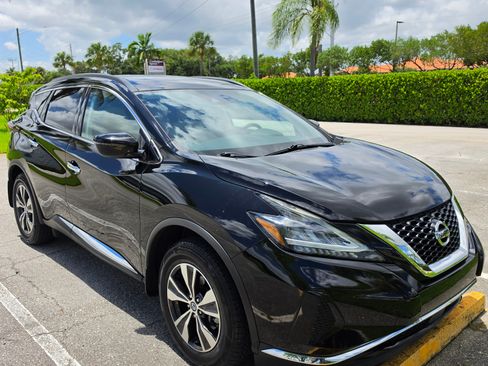 Used 2020 Nissan Murano SV FWD image 2
