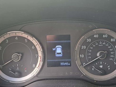 Used 2021 Hyundai Venue SE image 13