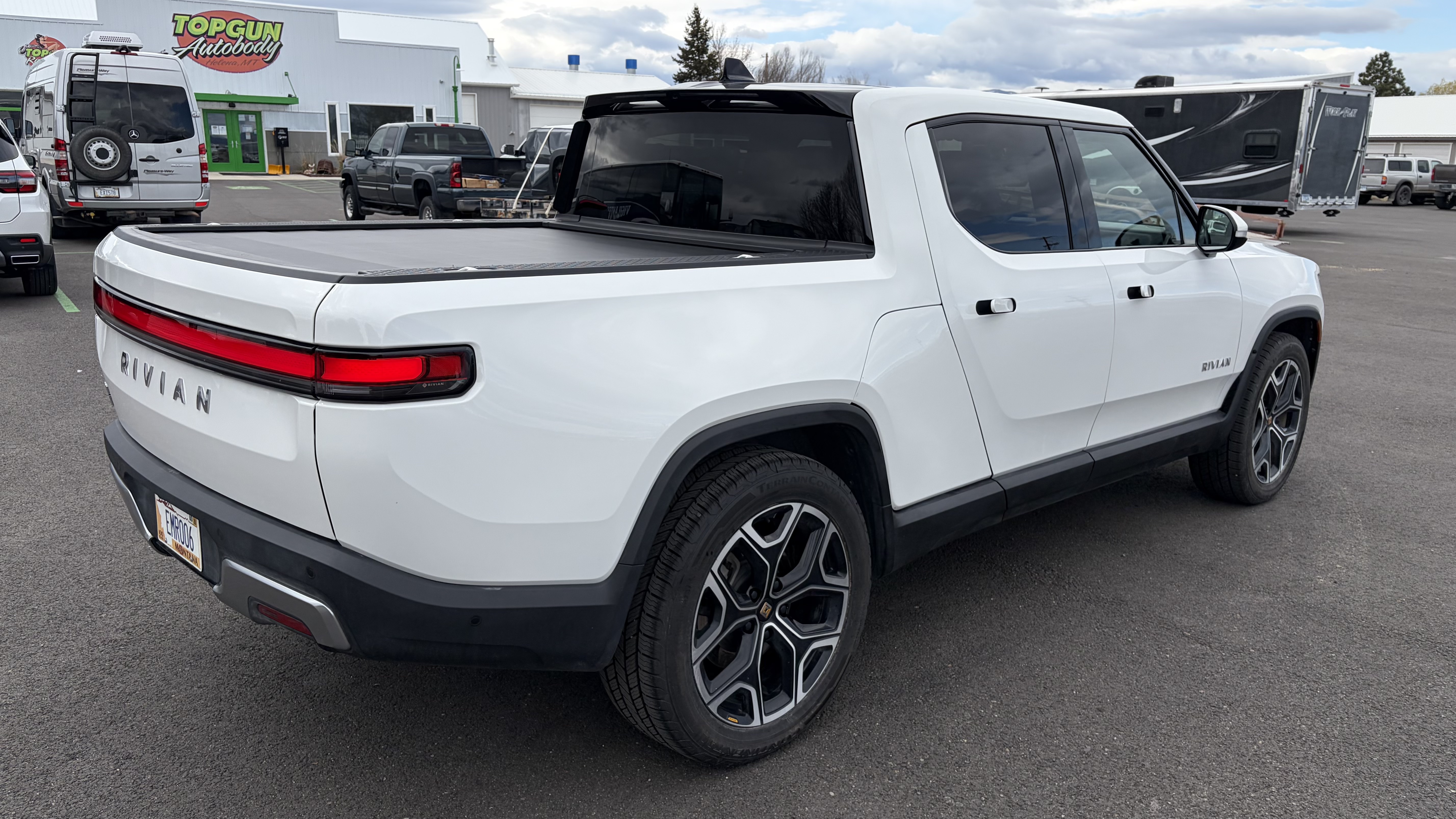 Used 2024 Rivian R1T Adventure Dual AWD/4WD image 4