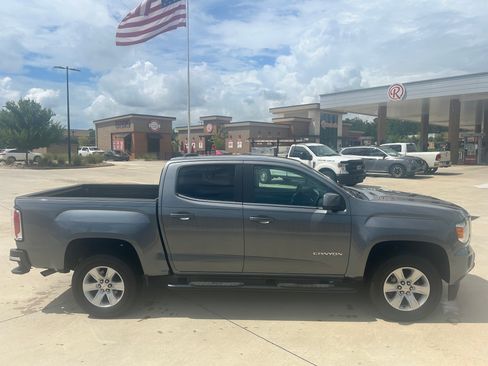 Used 2018 GMC Canyon SLE w/ SLE Convenience Package RWD image 4