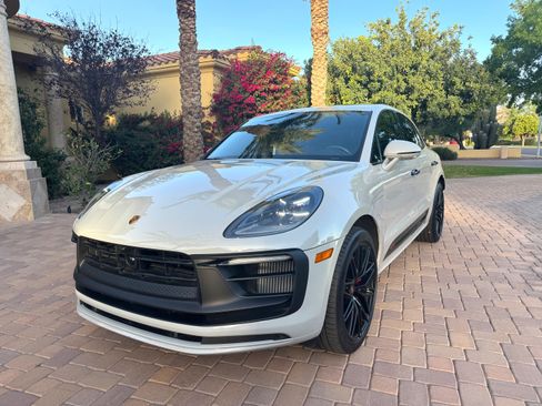 Used 2022 Porsche Macan GTS image 1