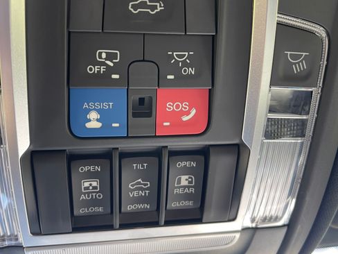 Used 2020 RAM 3500 Limited image 20