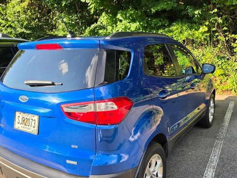 Used 2018 Ford EcoSport SE w/ SE Convenience Package FWD image 8