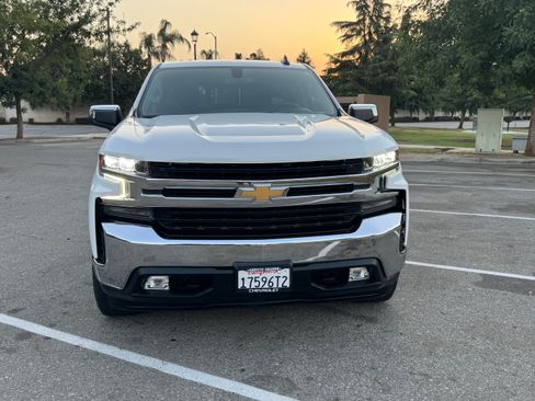 Used 2019 Chevrolet Silverado 1500 LT w/ All-Star Edition AWD/4WD image 6