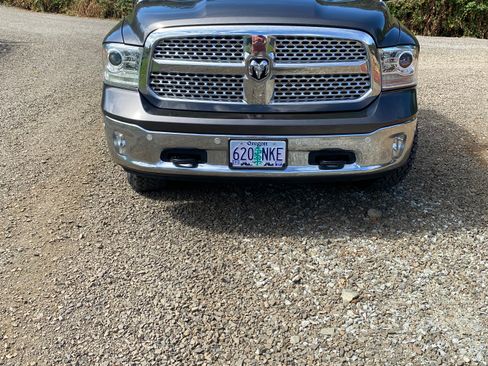 Used 2016 RAM 1500 Laramie w/ Convenience Group AWD/4WD image 5