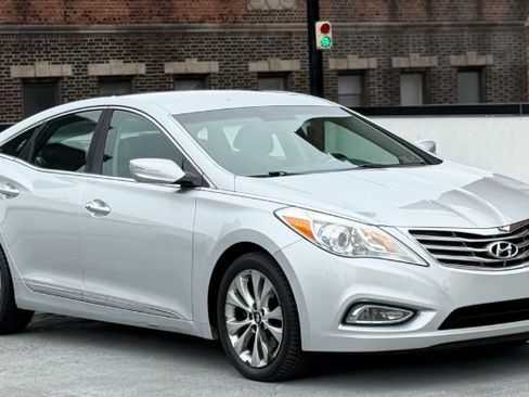 Used 2012 Hyundai Azera Sedan 4D image 5