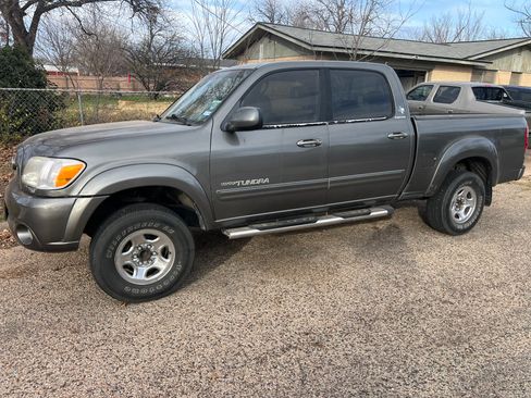 Used 2005 Toyota Tundra Limited image 10