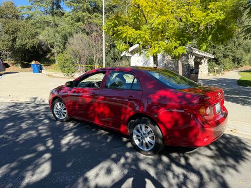 Used 2010 Toyota Corolla LE FWD image 1