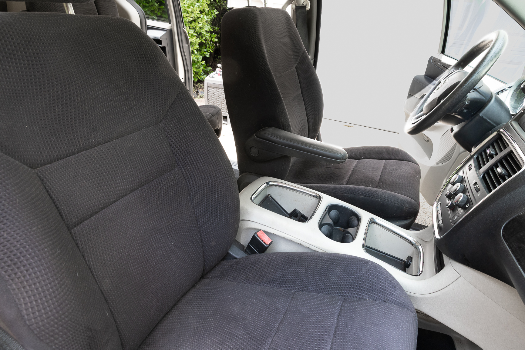 Used 2014 Dodge Grand Caravan SXT FWD image 8