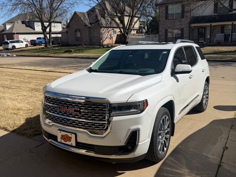 Used 2021 GMC Acadia Denali w/ Denali Ultimate Package image 1