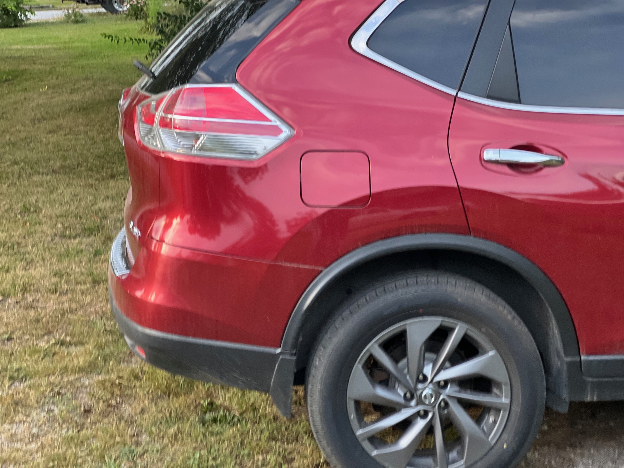 Used 2016 Nissan Rogue SL w/ SL Premium Package AWD/4WD image 2