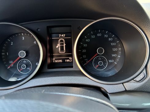 Used 2014 Volkswagen Golf TDI image 10