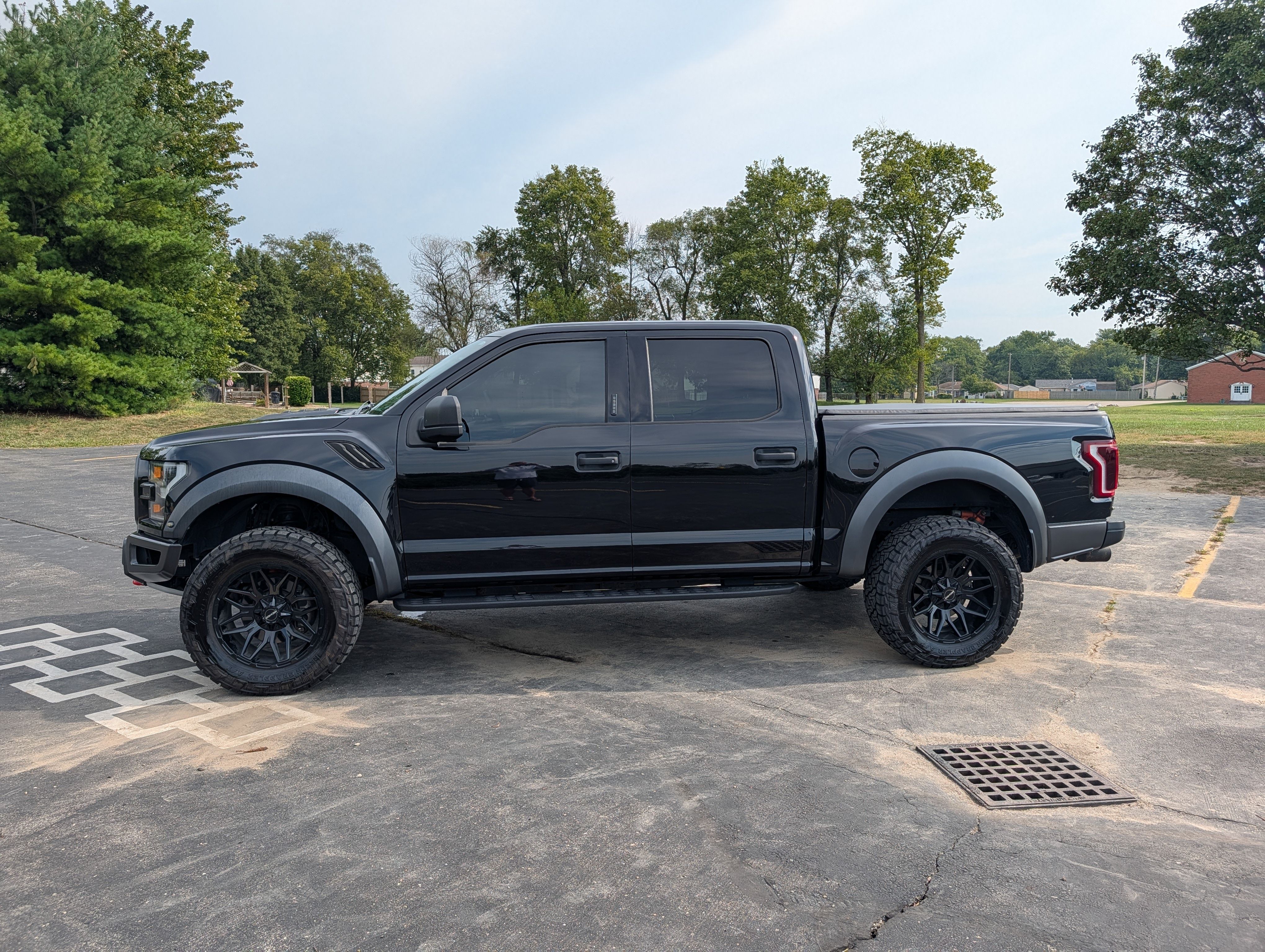 Used 2019 Ford F150 Raptor AWD/4WD image 10
