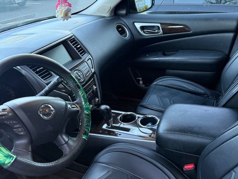 Used 2013 Nissan Pathfinder SL w/ SL Premium Pkg FWD image 9
