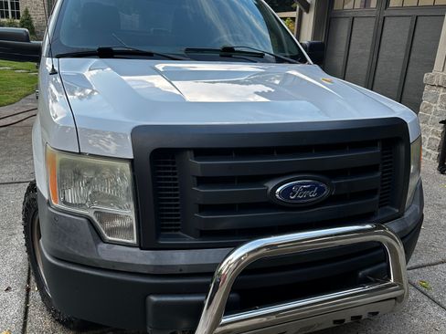 Used 2010 Ford F150 XL image 1