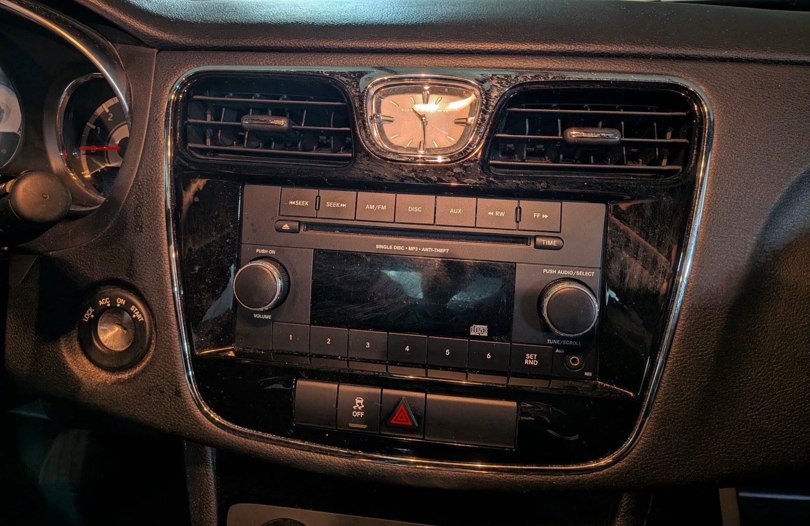Used 2014 Chrysler 200 LX FWD image 23