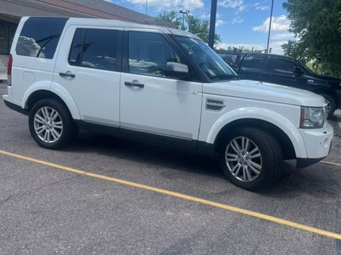 Used 2010 Land Rover LR4 HSE LUX AWD/4WD image 4