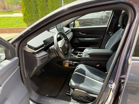 Used 2023 Fisker Ocean One image 2