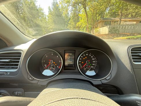 Used 2012 Volkswagen Jetta TDI image 12