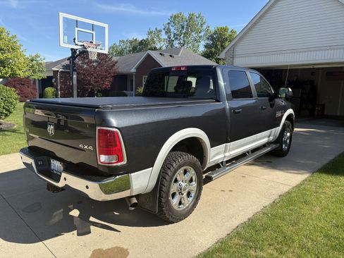 Used 2014 RAM 2500 Laramie AWD/4WD image 9