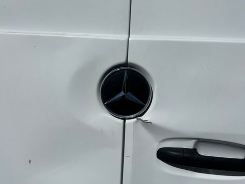 Used 2020 Mercedes-Benz Sprinter 2500 image 16