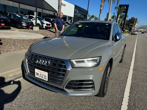 Used 2019 Audi SQ5 Premium w/ Convenience Package image 2