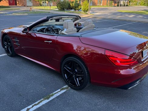 Used 2018 Mercedes-Benz SL 550 image 5